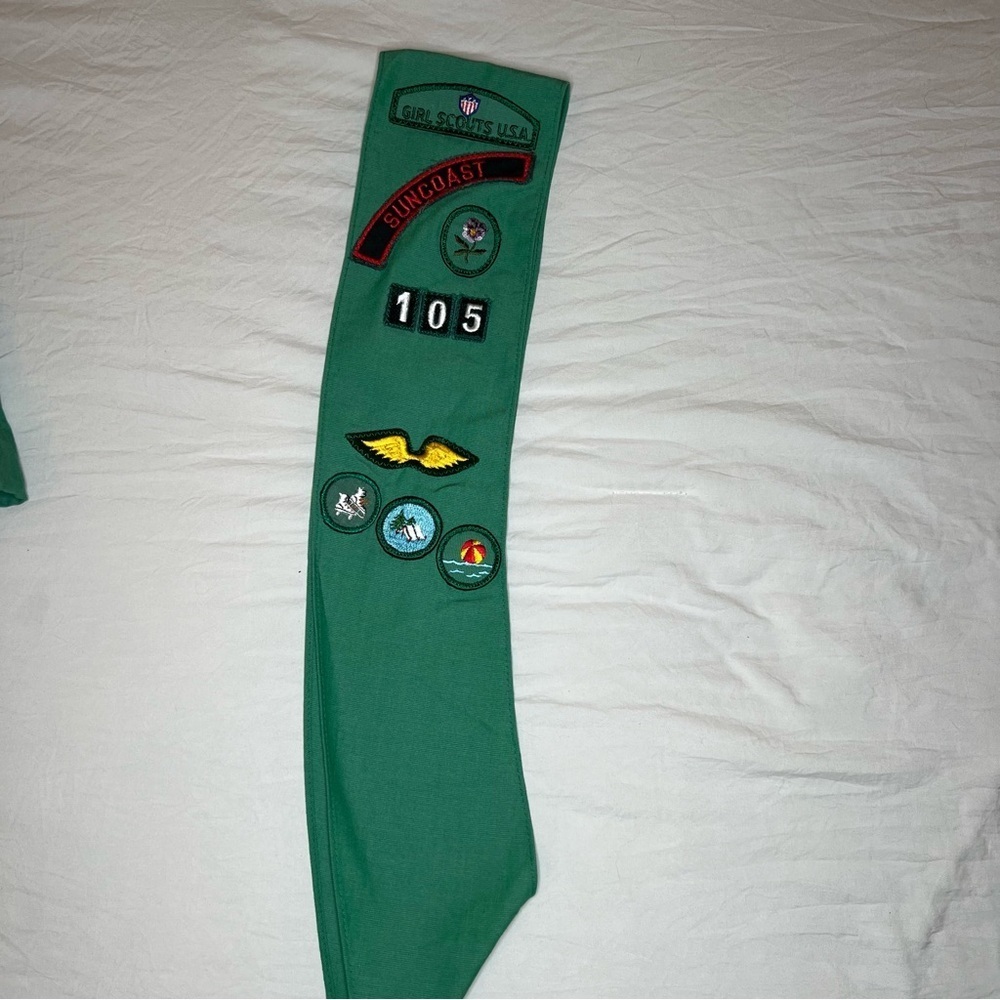 Vintage Girl Scout Uniform Jumper Shirt Shorts & Sash Girls Size 6 & 7 - 1970's - Picture 5 of 15
